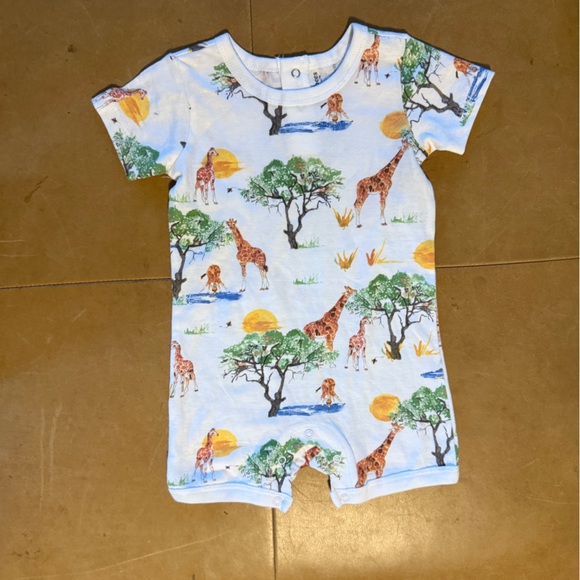 Burt's Bees Baby Other - 💙5/$25💙Burt’s bees Romper 3-6M